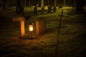 Tourism-Types-Tombstone_Tourist